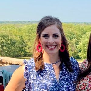 Meet your Posher, Caroline